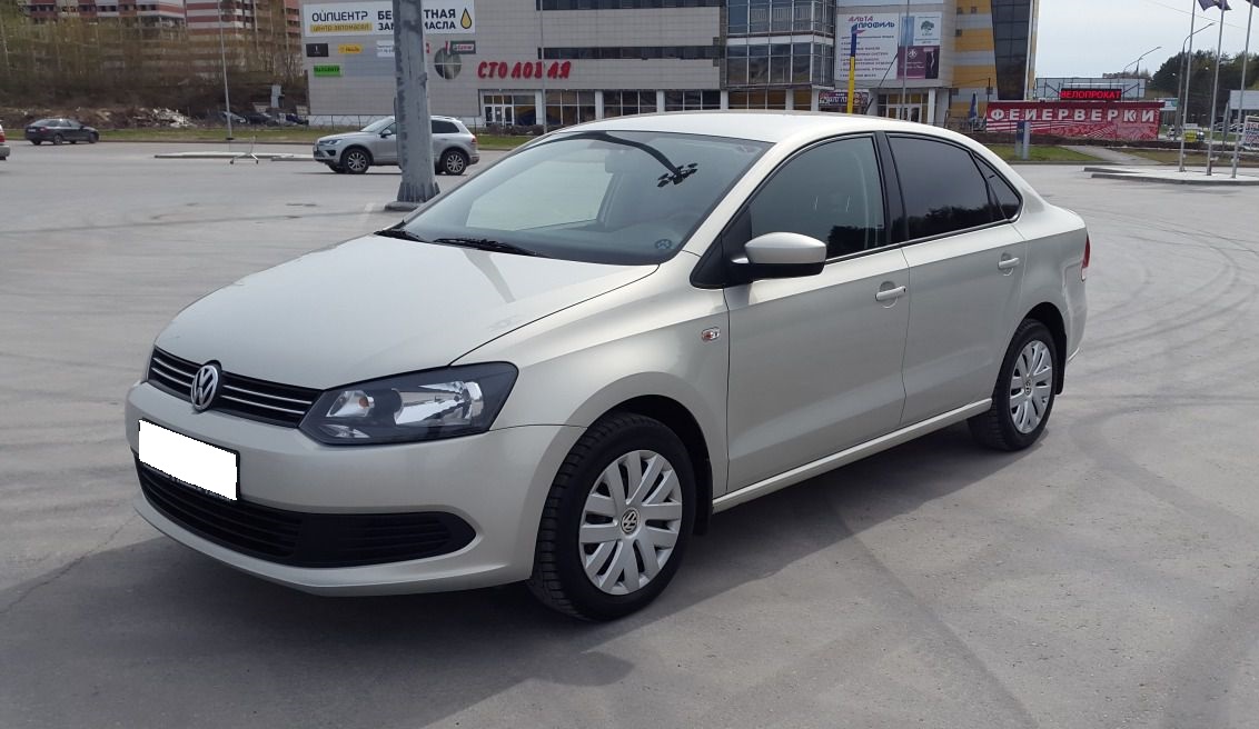 Volkswagen Polo mk5 седан