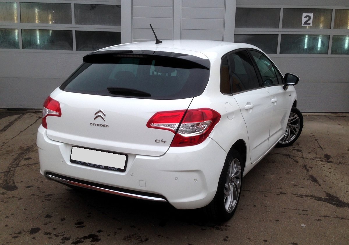 Купить Citroen C4 2012 цена от 670000 в Новосибирске, в автосалоне Гепард  №63572