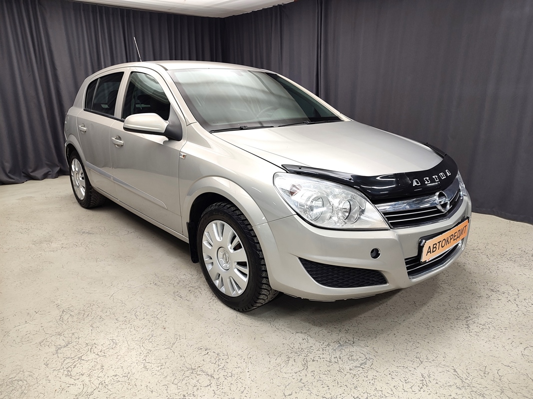 Купить Opel Astra 2008 цена от 390000 в Новосибирске, в автосалоне Гепард  №168323