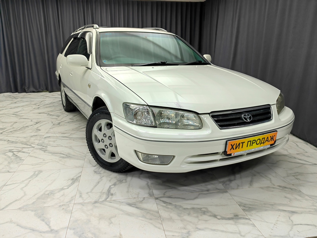 Купить 🚗 Toyota Camry 2000 цена от в Новосибирске, в автосалоне Гепард  №168837