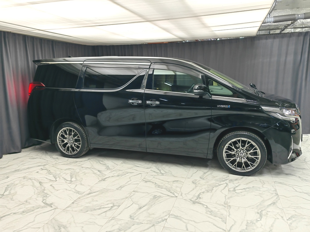 Продажа автомобиля Toyota Alphard 2018 в Новосибирске ID168877