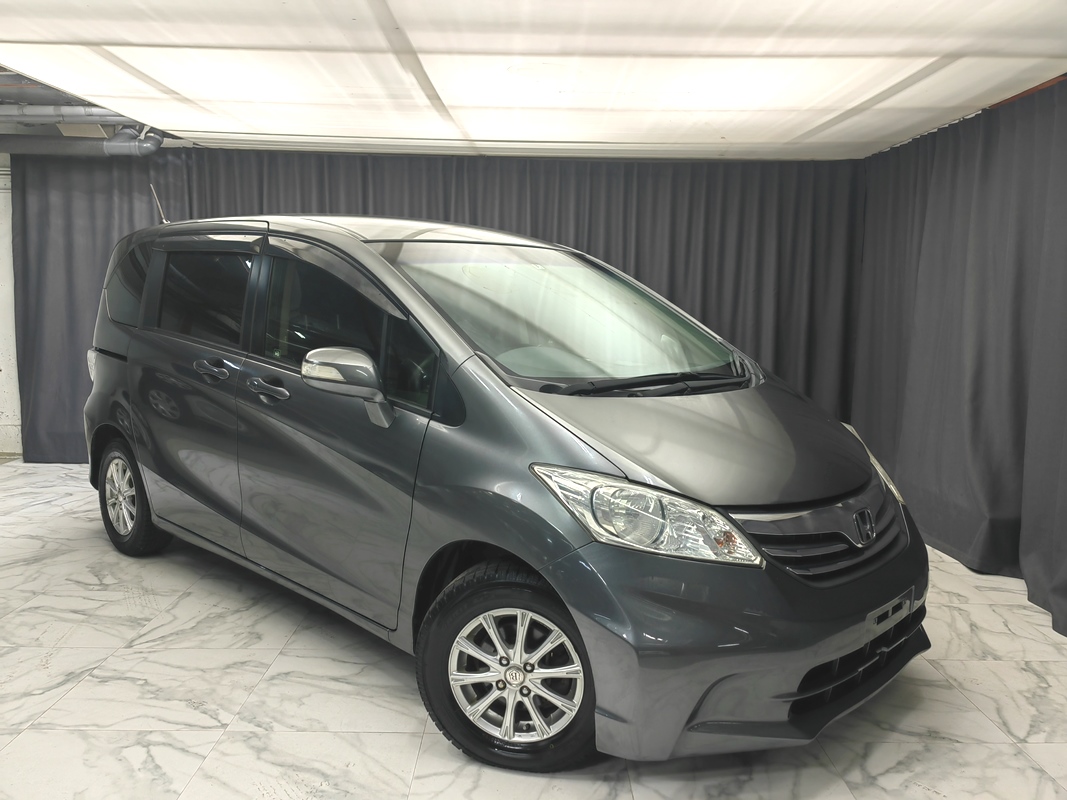 Купить Honda Freed 2012 цена от 1290000 в Новосибирске, в автосалоне Гепард  №168884