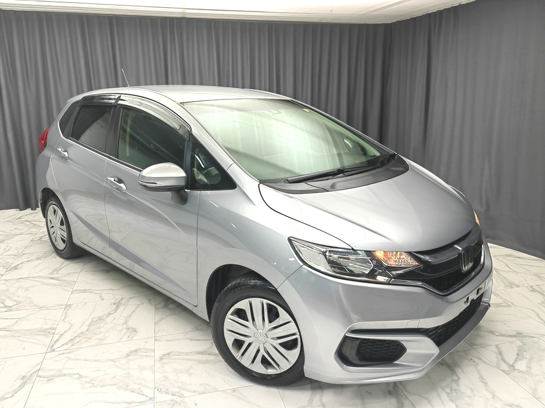 Купить 🚗 Honda Fit 2019 цена от 1200000 в Новосибирске, в автосалоне  Гепард №168932