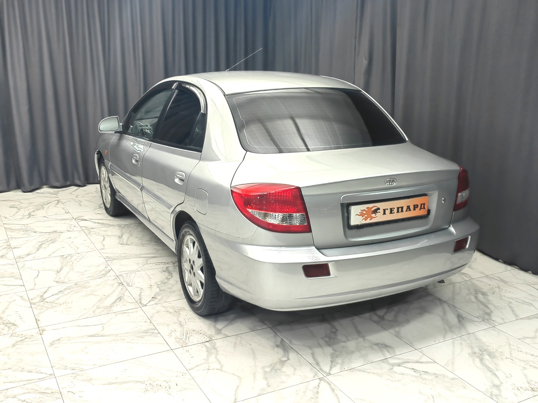 Купить Kia Rio 2004 цена от в Новосибирске, в автосалоне Гепард №169151