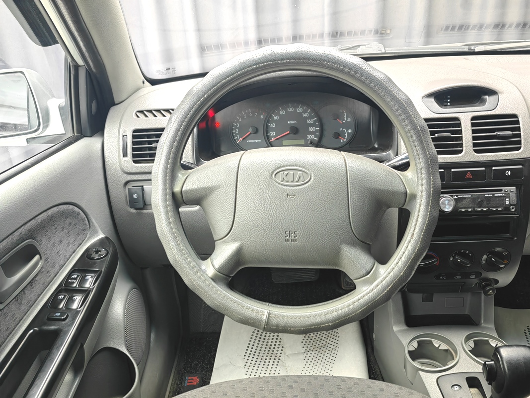 Купить Kia Rio 2004 цена от в Новосибирске, в автосалоне Гепард №169151