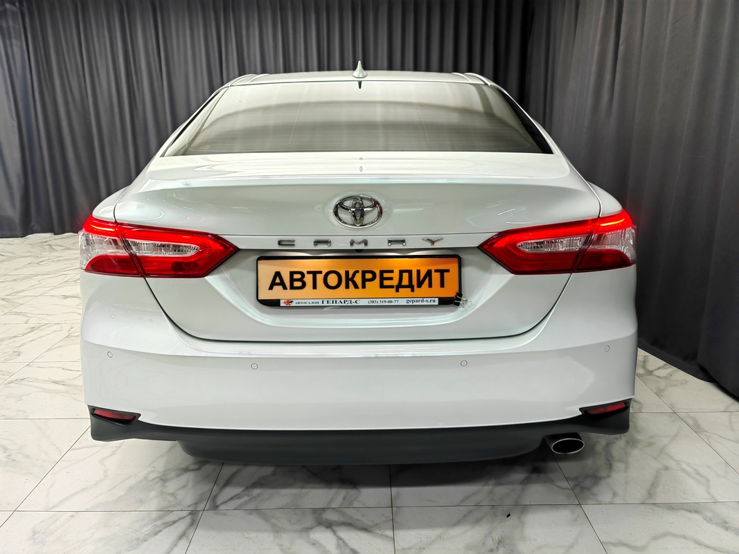 Купить 🚗 Toyota Camry 2021 цена от 3100000 в Новосибирске, в автосалоне  Гепард №169293