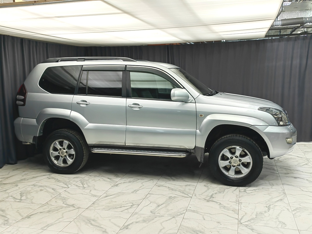 Купить 🚗 Toyota Land Cruiser Prado 2007 цена от 1330000 в Новосибирске, в  автосалоне Гепард №169597