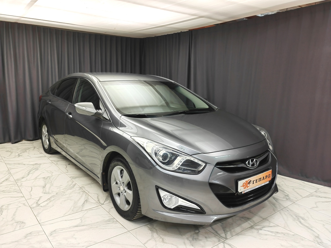 Купить Hyundai i40 2014 цена от 945000 в Новосибирске, в автосалоне Гепард  №169613