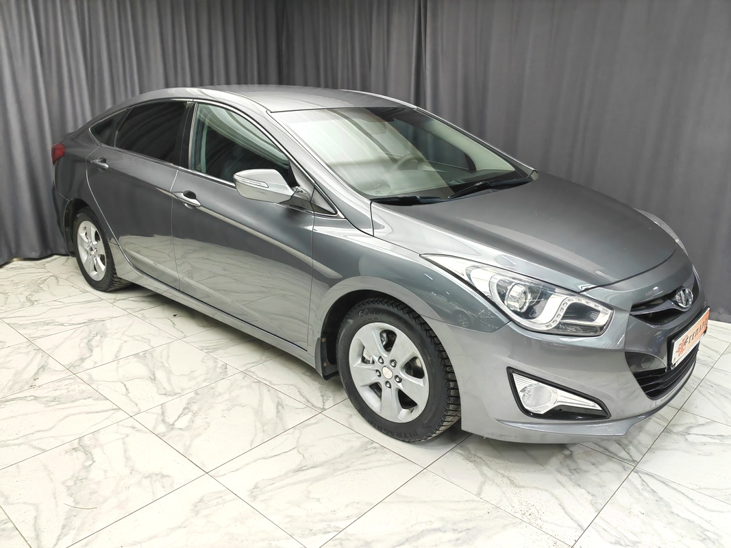 Купить Hyundai i40 2014 цена от 945000 в Новосибирске, в автосалоне Гепард  №169613