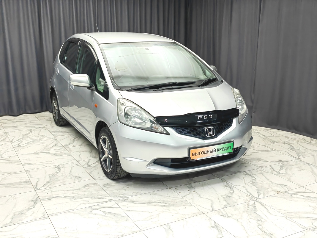 Купить 🚗 Honda Fit 2009 цена от в Новосибирске, в автосалоне Гепард №169672