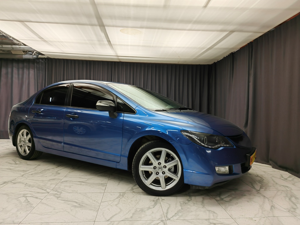 Купить 🚗 Honda Civic 2006 цена от 840000 в Новосибирске, в автосалоне  Гепард №170527