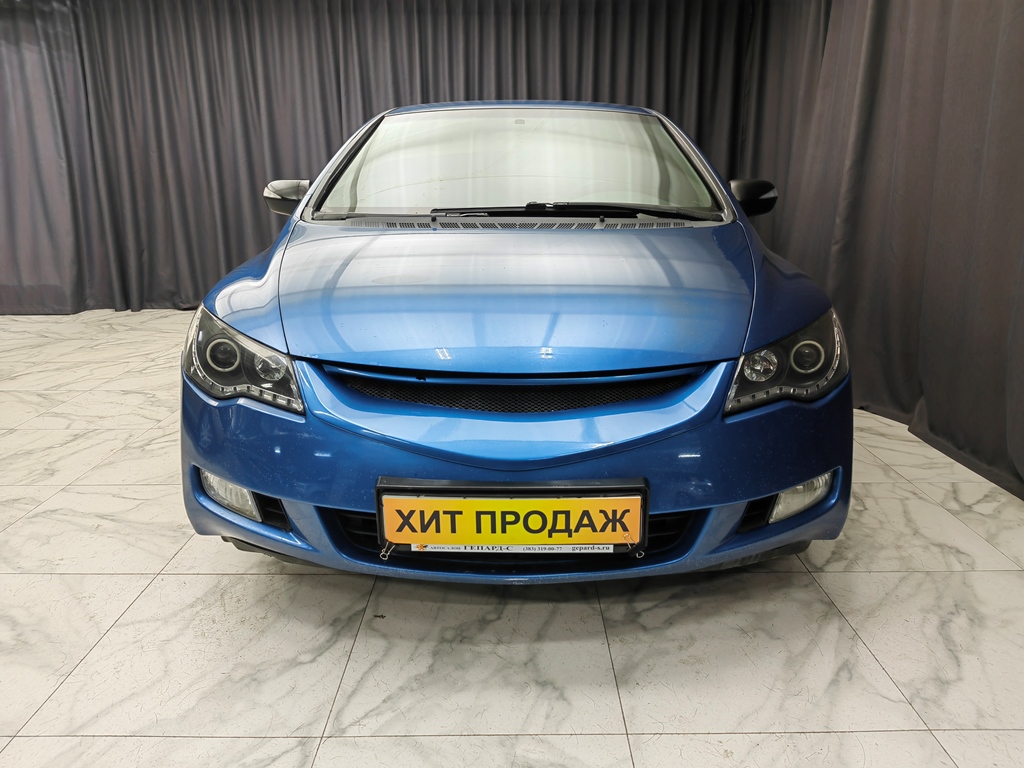 Купить 🚗 Honda Civic 2006 цена от 840000 в Новосибирске, в автосалоне  Гепард №170527