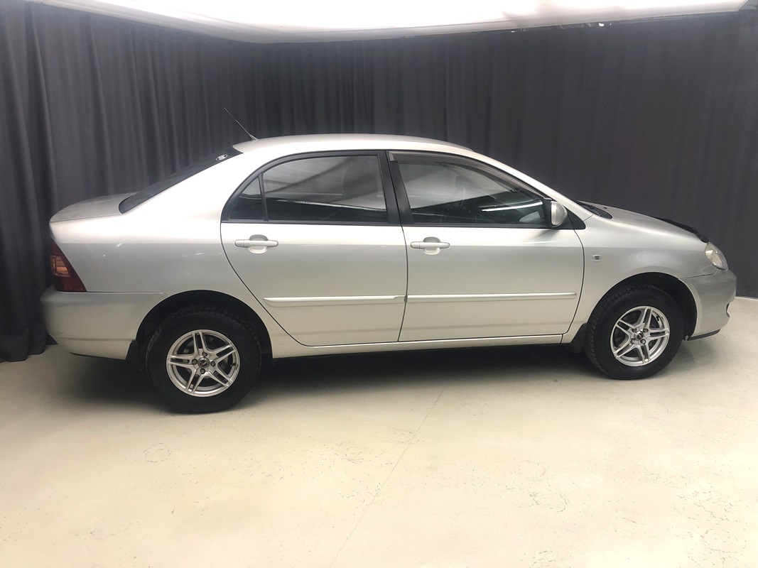 Купить 🚗 Toyota Corolla 2006 цена от в Новосибирске, в автосалоне Гепард  №168540