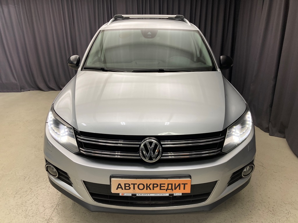 Купить 🚗 Volkswagen Tiguan 2013 цена от 980000 в Новосибирске, в  автосалоне Гепард №168196