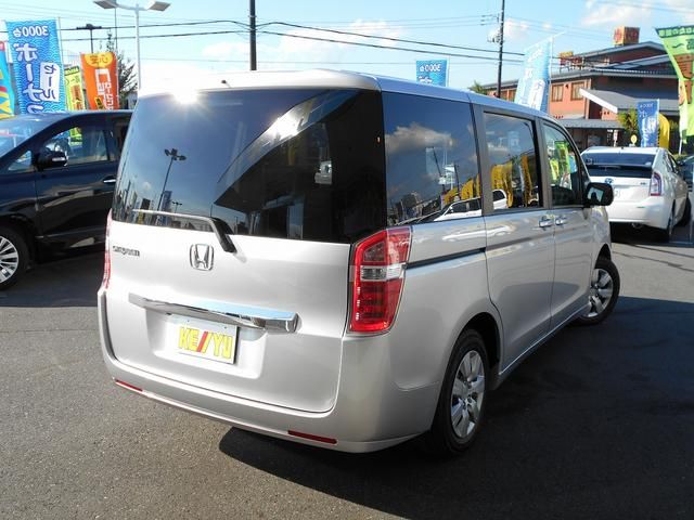 Honda stepwgn 2013