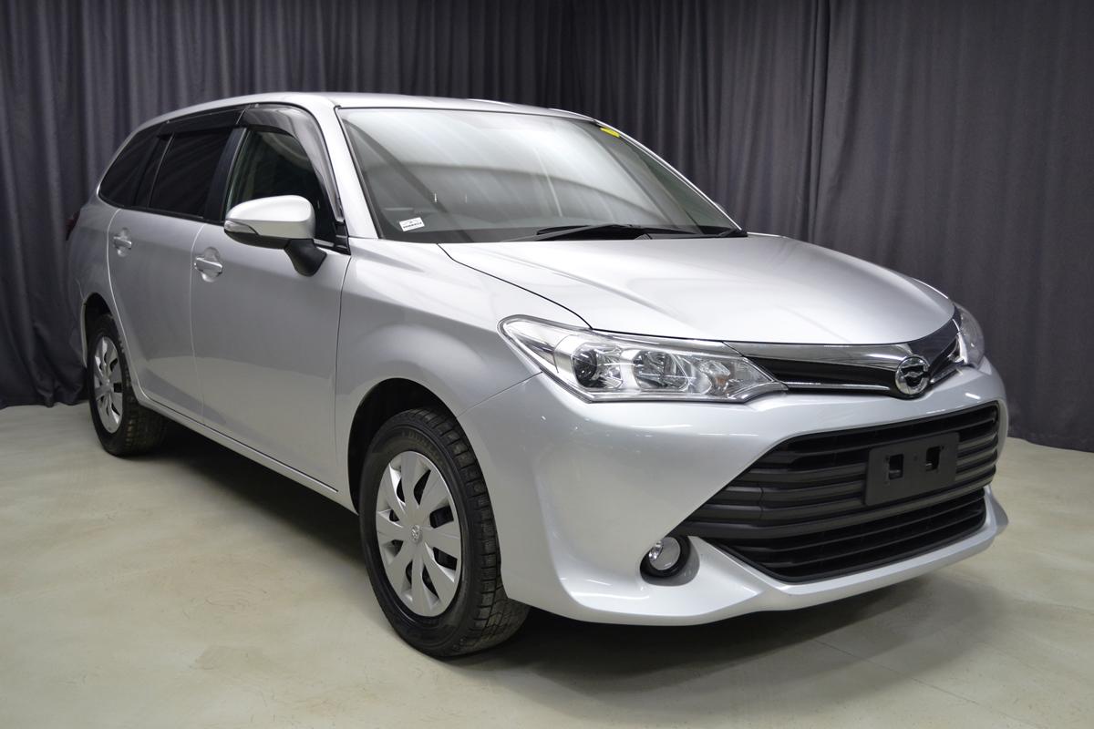 Toyota Corolla Fielder 2016