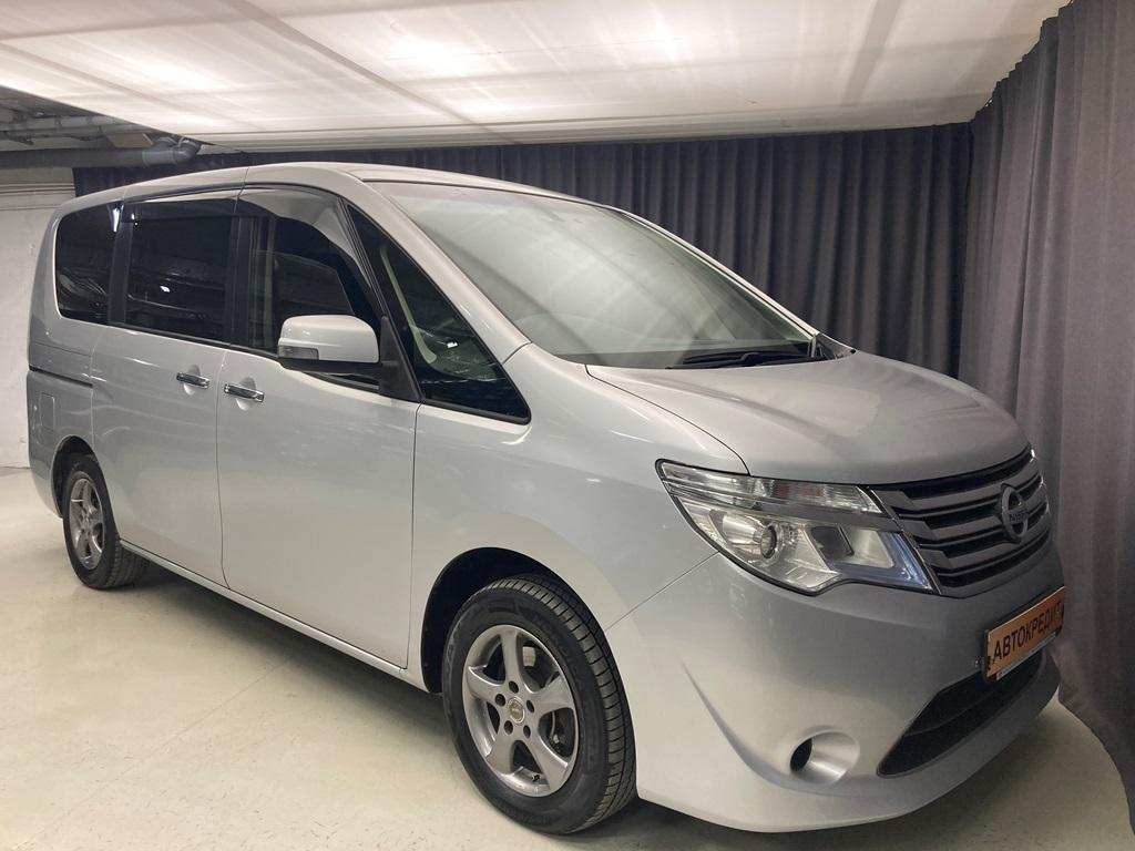 Nissan Serena 2015